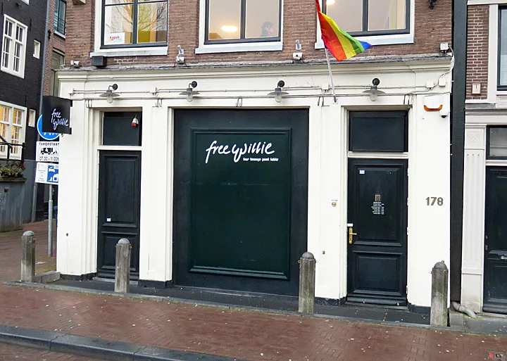 Free Willie, Amsterdam